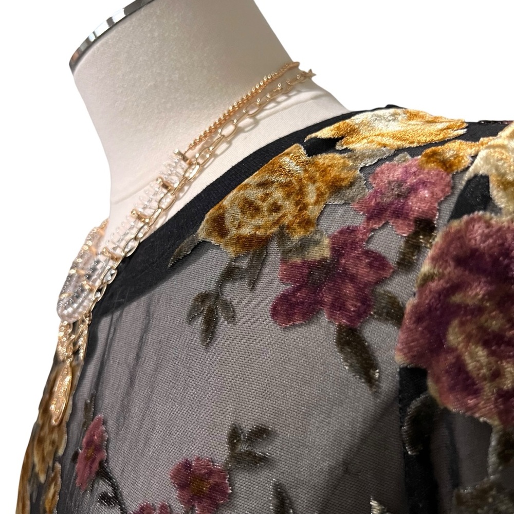 A NEW DAY Sheer Floral Velvet Application Sweatshirt Top Crewneck Black Sz S - Picture 3 of 12